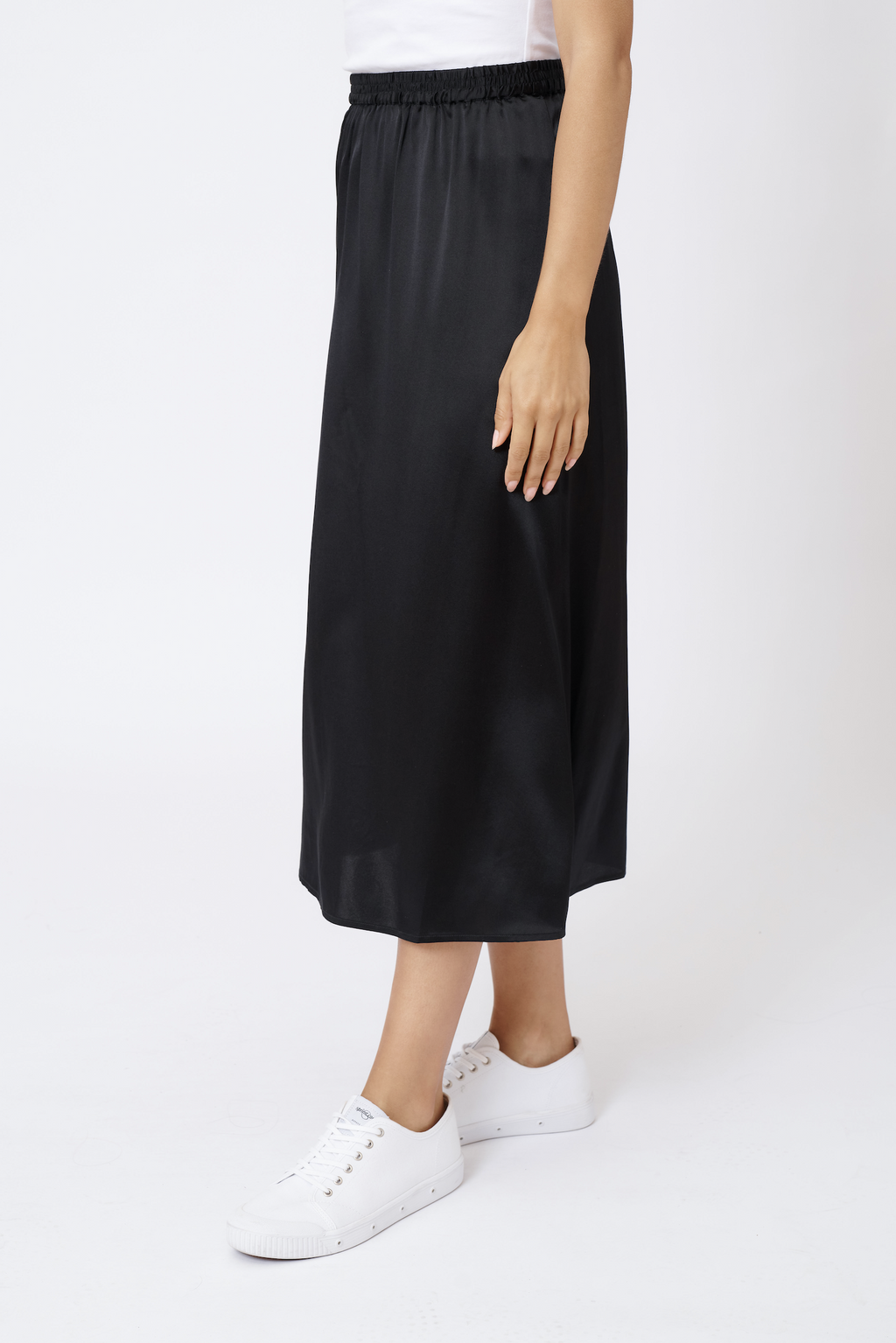 Silky Sundae Skirt in Black